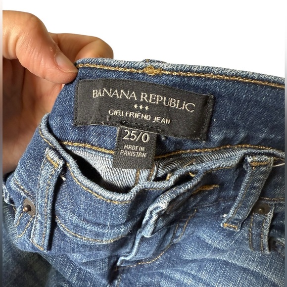 Banana Republic Girlfriend Jeans 25/0 Mid-Rise 28 inch inseam - Picture 3 of 4